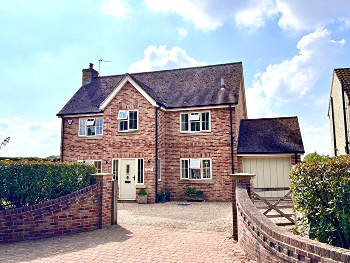 5 Bedroom Detached House For Sale In Eastcourt, Burbage, SN8
