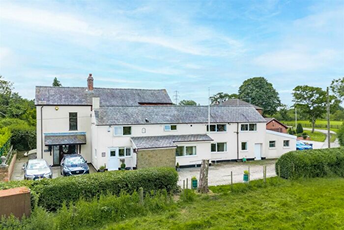 4 Bedroom House For Sale In Leyland Lane, Leyland, PR26