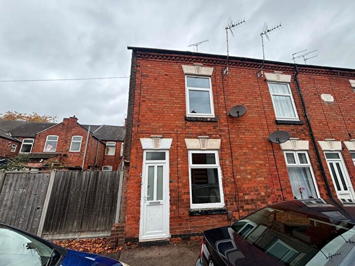 2 Bedroom End Of Terrace House To Rent In Beaumanor Road, Leicester, LE4