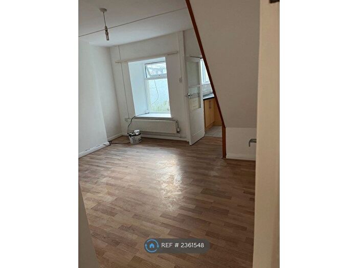 3 Bedroom Terraced House To Rent In Kenwyn Street, Truro, TR1