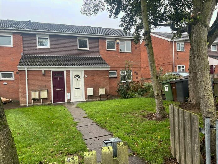 2 Bedroom Maisonette To Rent In Dereham Walk, Bilston, West Midlands, WV14
