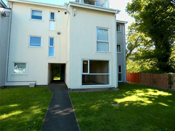 2 Bedroom Apartment To Rent In Ffordd Siabod, Y Felinheli, Gwynedd, LL56