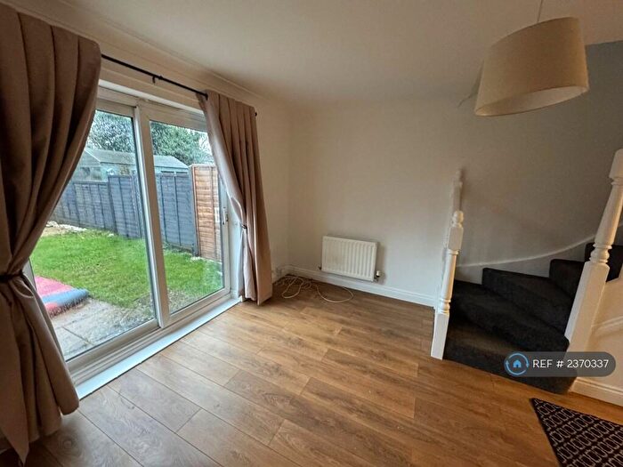 2 Bedroom Terraced House To Rent In Campion Road, Hatfield, AL10