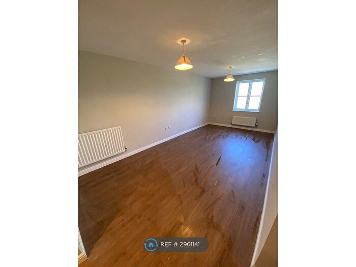2 Bedroom Flat To Rent In Benedict House, Colchester, CO2