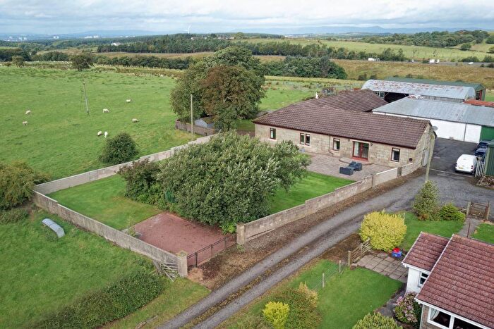 5 Bedroom Country House For Sale In Peatpots Farm, Newhouse, North Lanarkshire, ML1