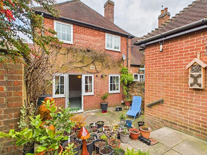 3 Bedroom End Of Terrace House For Sale In George Street, Kingsclere, Newbury, Hampshire, RG20