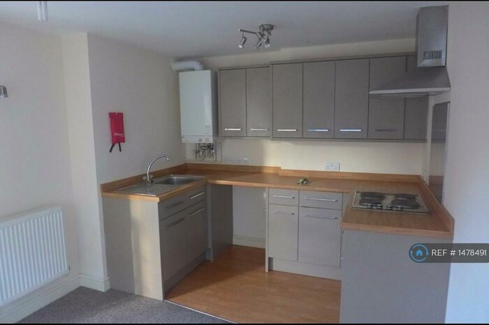 1 Bedroom Flat To Rent In Northload Street, Glastonbury, BA6