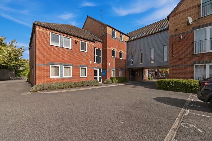2 Bedroom Flat For Sale In Lowater Place, Carlton, NG4