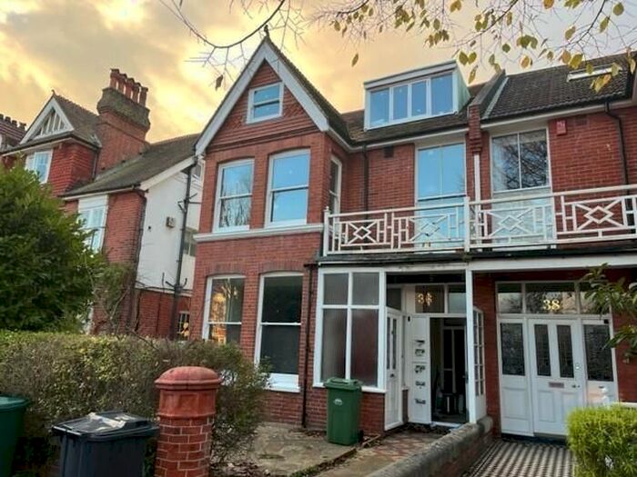 1 Bedroom Flat To Rent In Pembroke Avenue, Hove, BN3