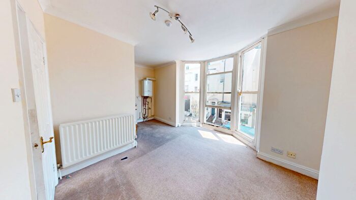 1 Bedroom Flat To Rent In Waterloo Street, Hove, BN3