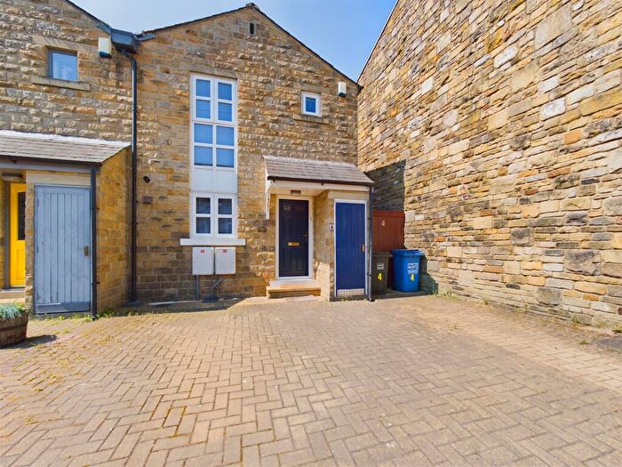 2 Bedroom Terraced House To Rent In Mill Lane, Skipton, BD23