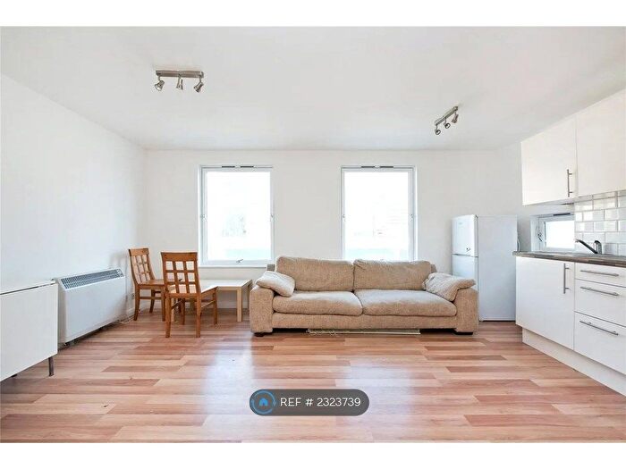 1 Bedroom Flat To Rent In Deptford High Street, London, SE8