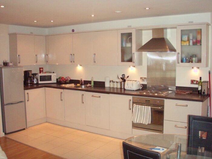 2 Bedroom Apartment To Rent In Masshouse Plaza, Birmingham, B5
