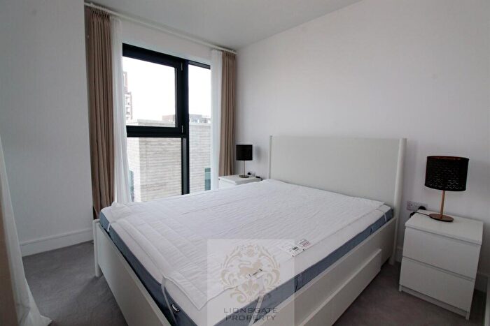 2 Bedroom Apartment To Rent In Hawksbury Heights, Hewson Way, London, SE17