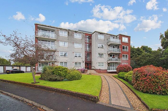 2 Bedroom Flat To Rent In Terregles Crescent, Pollokshields, Glasgow, G41