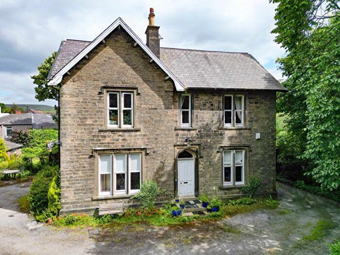 4 Bedroom Detached House For Sale In Ramsden Road, Wardle, Rochdale, OL12