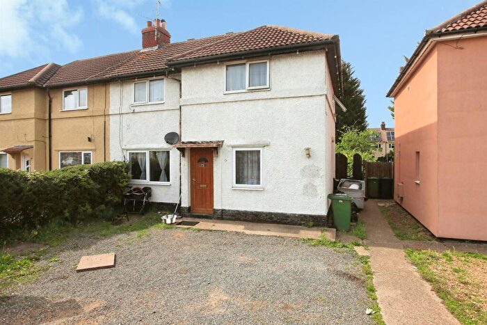 4 Bedroom Semi-Detached House For Sale In St. Pauls Road, Peterborough, PE1