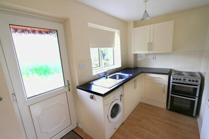 1 Bedroom End Of Terrace House To Rent In Conifer Rise, Banbury, Oxon, OX16