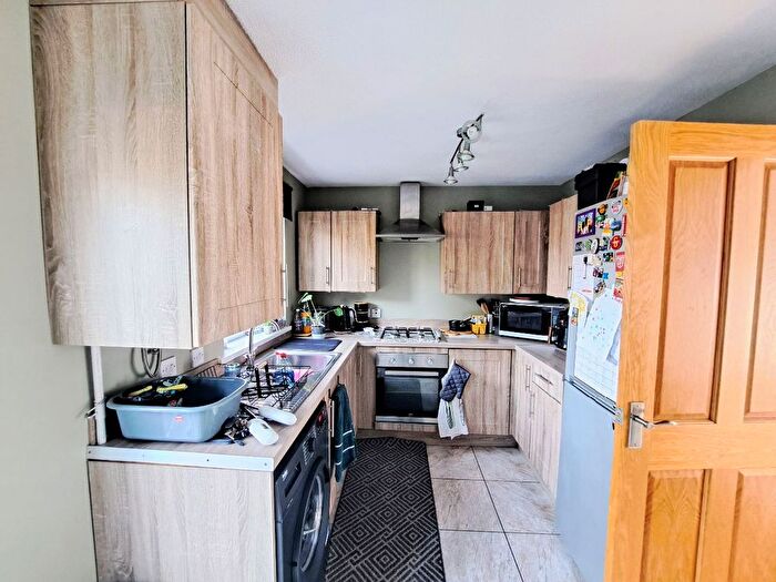 3 Bedroom Terraced House For Sale In Rochester Croft, Walsall, WS2
