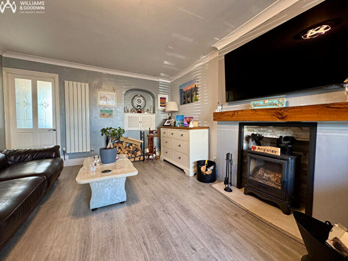 3 Bedroom Terraced House For Sale In Tyn Pwll Road, Holyhead, Anglesey, LL65