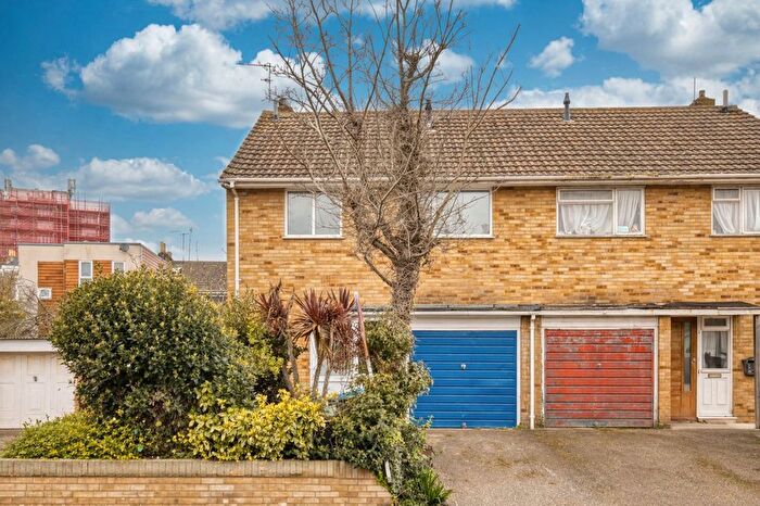 3 Bedroom Semi Detached House For Sale In Augusta Place, Ramsgate, Kent, CT11