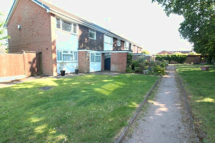 2 Bedroom Flat To Rent In Bridgnorth Grove, Willenhall, WV12