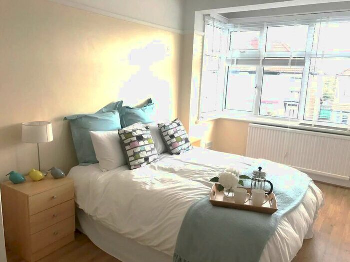 1 Bedroom Detached House To Rent In Paxford Road, Wembley, HA0