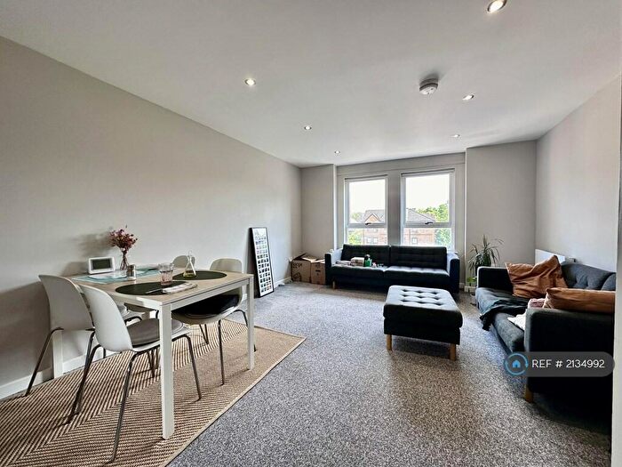 2 Bedroom Flat To Rent In Parkside Terrace, Edinburgh, EH16