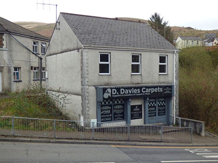 2 Bedroom Flat To Rent In Square View, Oxford Street, Pontycymer, Bridgend., CF32