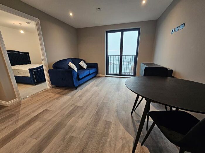 1 Bedroom Apartment To Rent In Springwell Gardens, City Centre, Leeds, LS12