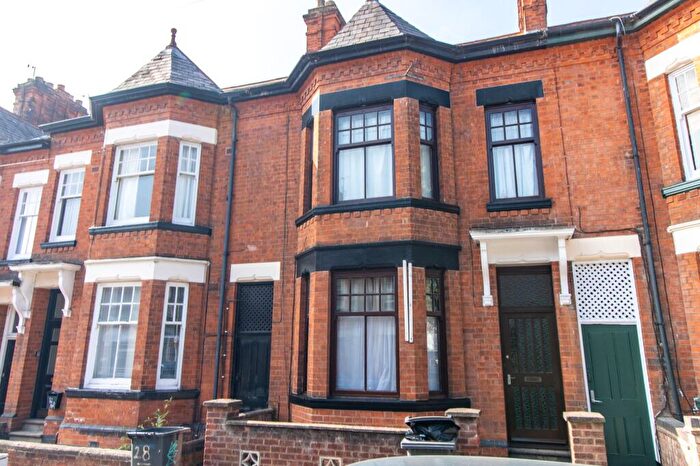 7 Bedroom Terraced House For Sale In Stretton Road, Leicester, LE3