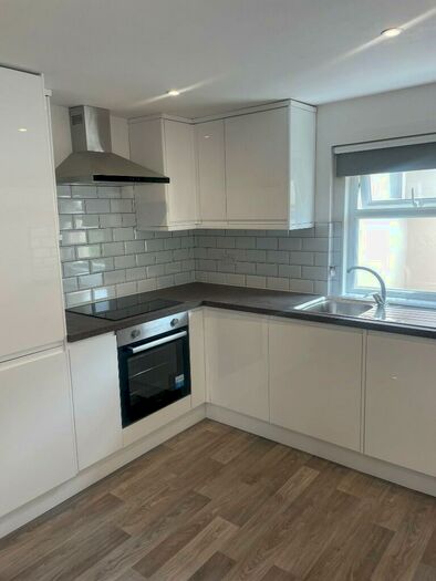 1 Bedroom Flat To Rent In Salterns Road, Poole, Dorset, BH14