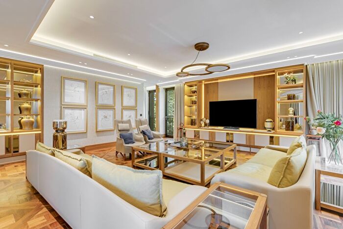 3 Bedroom Flat For Sale In The Bishops Avenue, Hampstead, London, N2