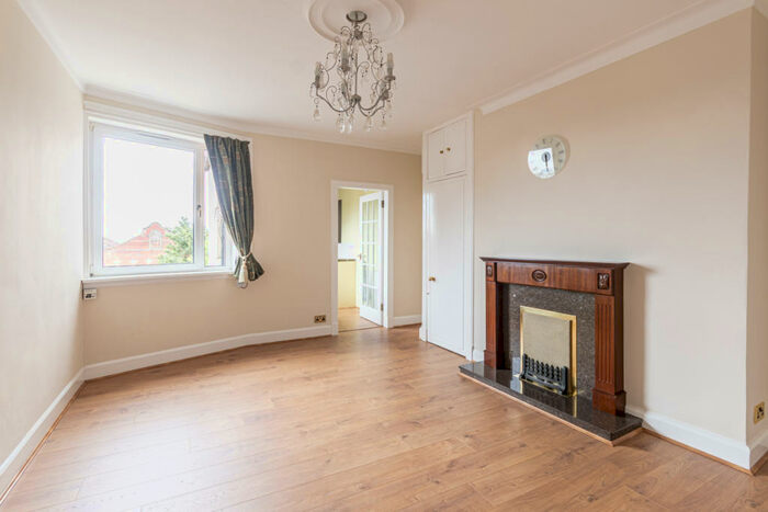 2 Bedroom Flat To Rent In McDonald Road Edinburgh United Kingdom, EH7