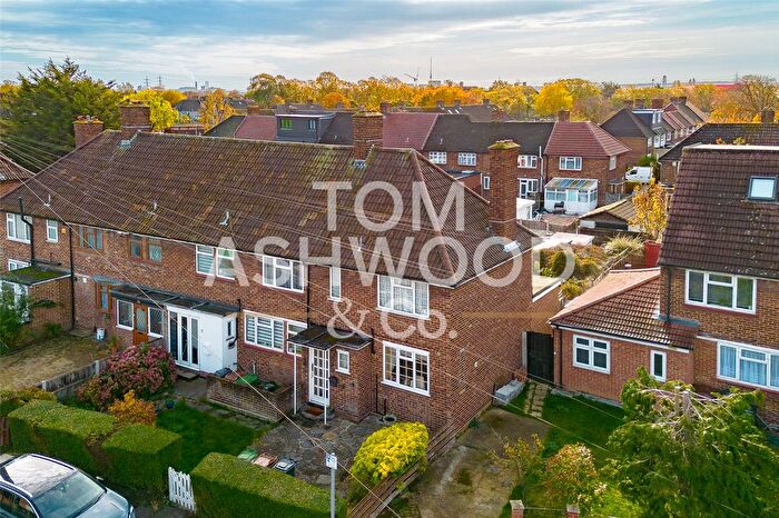 2 Bedroom End Terrace House For Sale In Ben Tillet Close, Barking, IG11