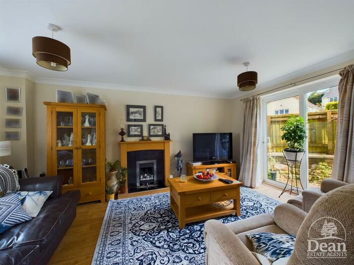 3 Bedroom Detached House For Sale In Dockham Road, Cinderford, GL14