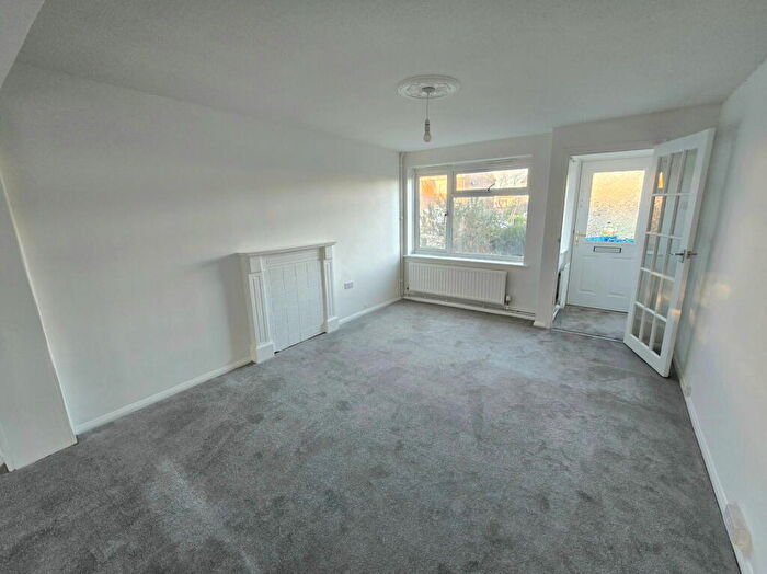 3 Bedroom Semi-Detached House For Sale In Windmill Rise, Minster On Sea, Sheerness, ME12