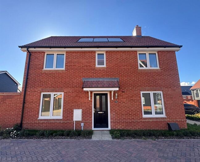 3 Bedroom Semi Detached House To Rent In Warsash, Southampton, SO31