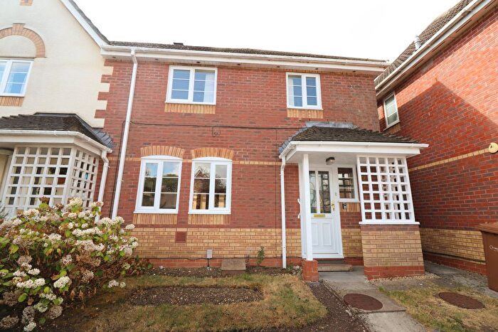 3 Bedroom Semi Detached House To Rent In Watson Acre, Andover, SP10