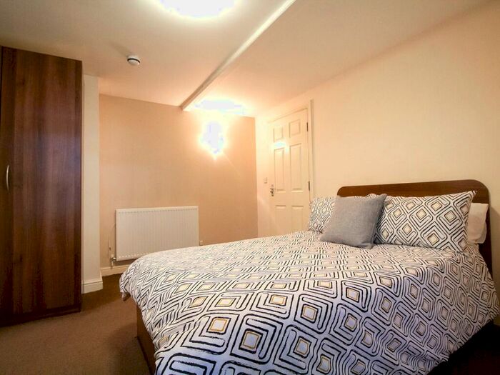 Studio To Rent In Springfield Mount, Leeds, West Yorkshire, LS2