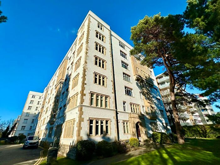 1 Bedroom Flat For Sale In Pine Grange, Bath Road, Bournemouth, Dorset, BH1