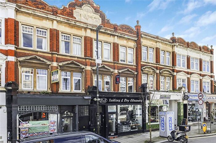 2 Bedroom Flat To Rent In Arthur Road, Wimbledon, SW19