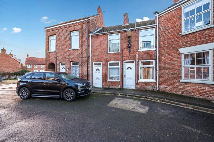 2 Bedroom Cottage For Sale In Millgate, Selby, YO8