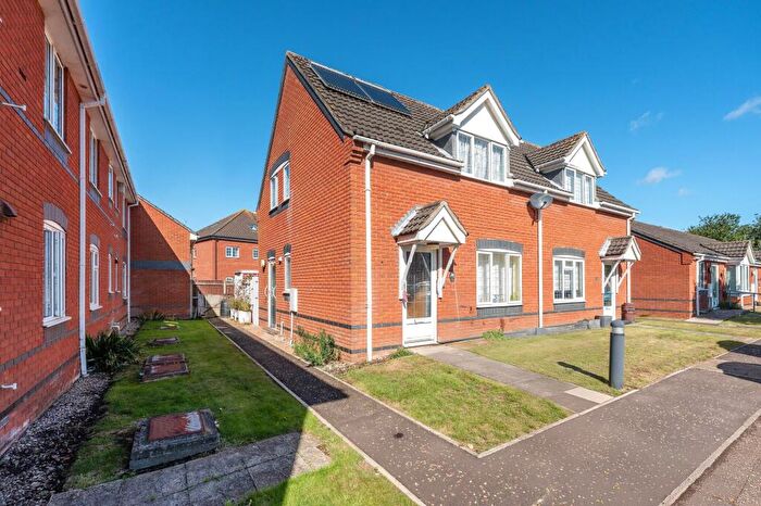 2 Bedroom Semi-Detached House For Sale In Dunkerley Court, Stalham, NR12