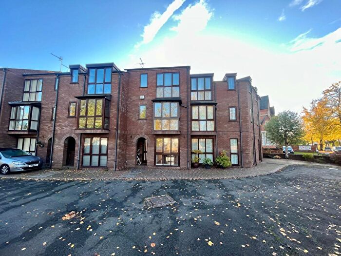 3 Bedroom Town House To Rent In Oaks Corner, Arlington Avenue, Leamington Spa, CV32