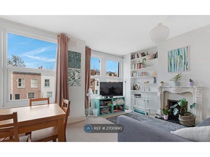 2 Bedroom Flat To Rent In Fountain Road, London, SW17