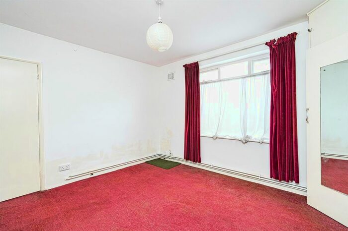 2 Bedroom Detached Bungalow For Sale In Stourbridge Road, Dudley, DY1