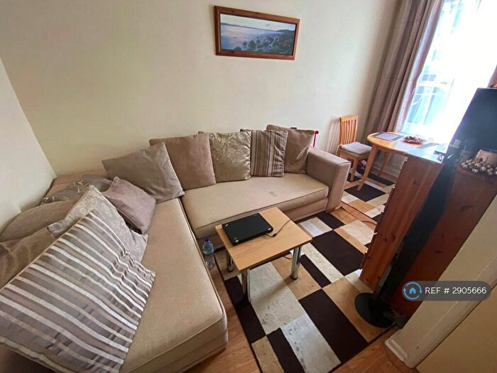 1 Bedroom Maisonette To Rent In Alma Road, Southampton, SO14