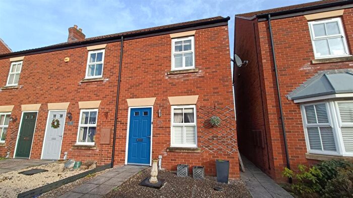 2 Bedroom End Of Terrace House To Rent In Riverside, Market Rasen, LN8