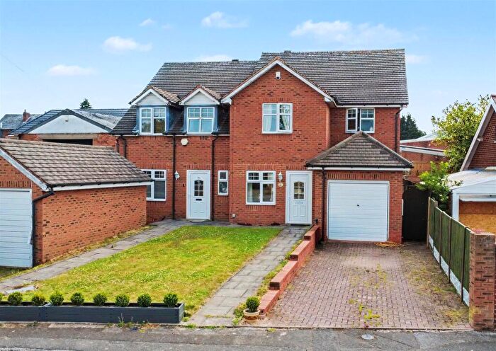 3 Bedroom Semi-Detached House For Sale In Wellington Street, Stapleford, Nottingham, NG9